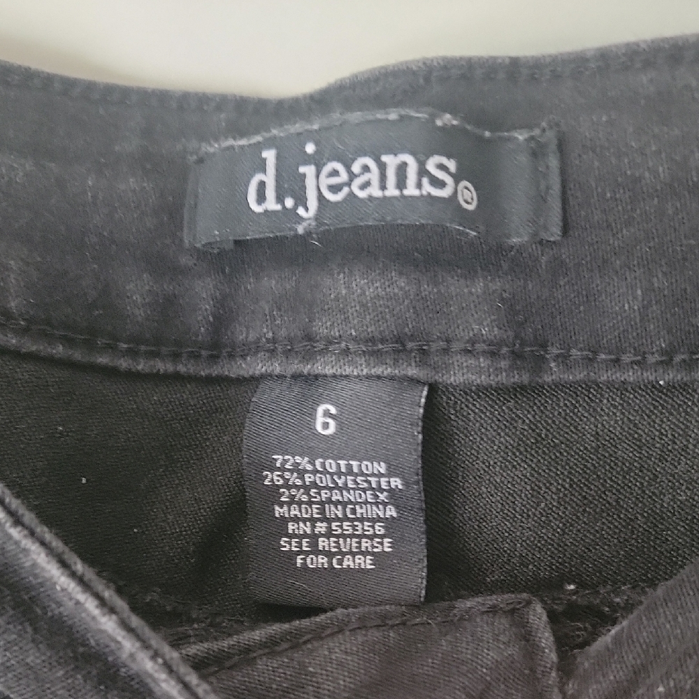 ❄️3/$30 d. jeans Charcoal Skinny Jeans - Picture 2 of 6
